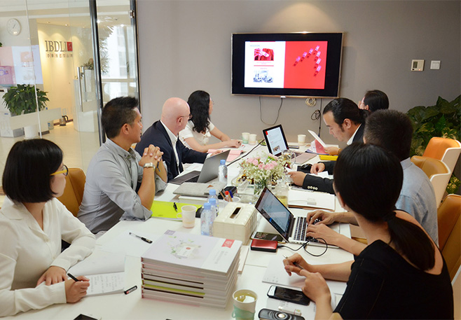 6新聞-09法國POY公司總裁Philippe-到訪李華清設(shè)計(jì)_06