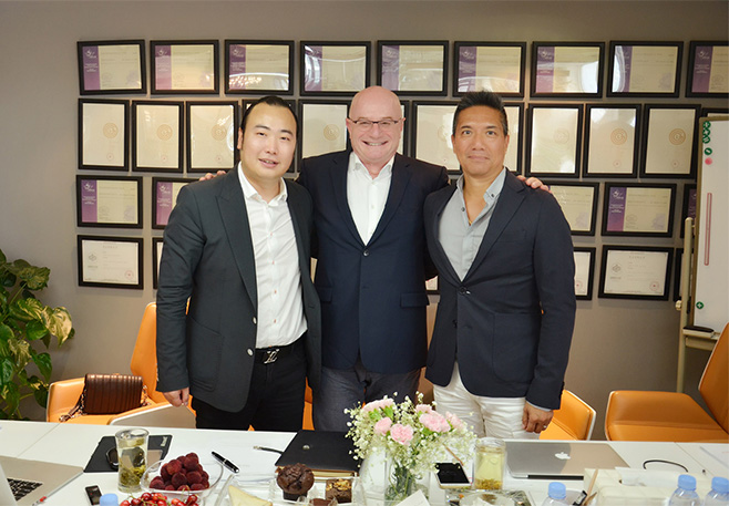 6新聞-09法國POY公司總裁Philippe-到訪李華清設(shè)計(jì)_14